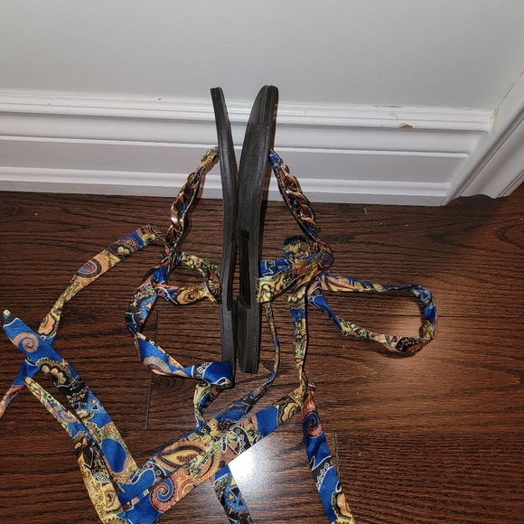 Cute Sandals - Picture 3 of 6